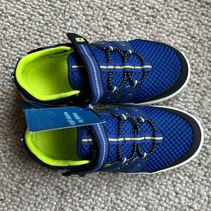 NEW Stride Rite Seaton Sneaker Sandals NWT Size 13